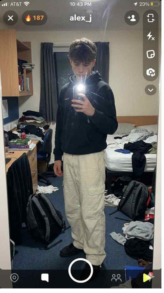 Men's Beige Cargo Pants Side Pocket Detail