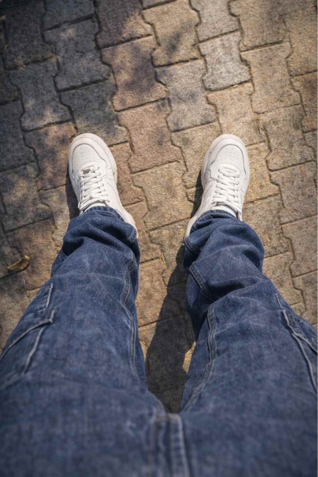 Brexx Sneakers and Cargo Look